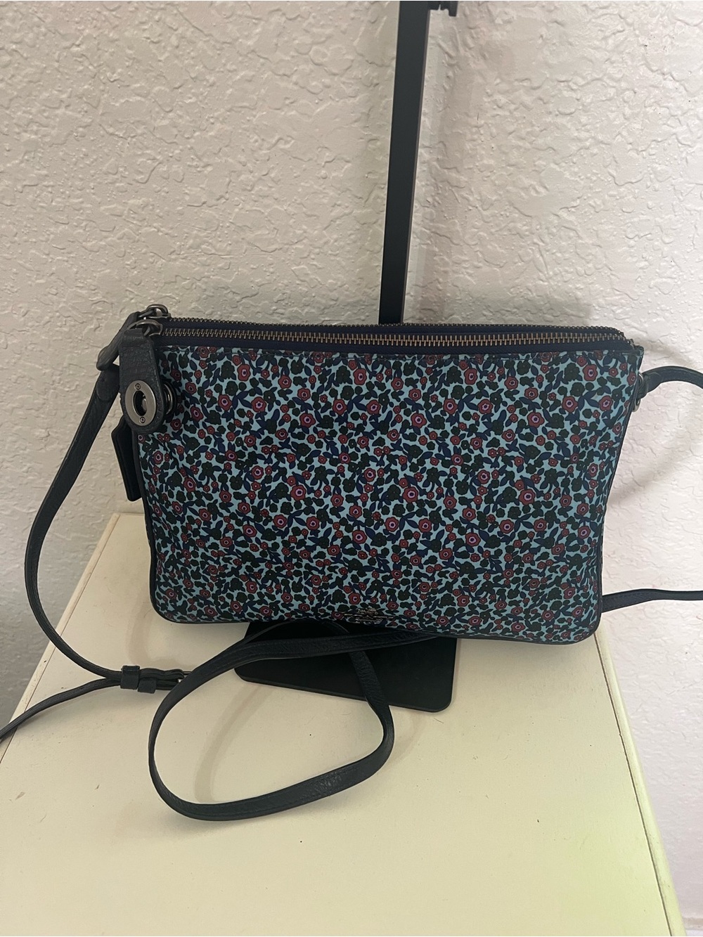 Coach Crossbody Shoulder Bag Blue Floral Pattern🩷💥